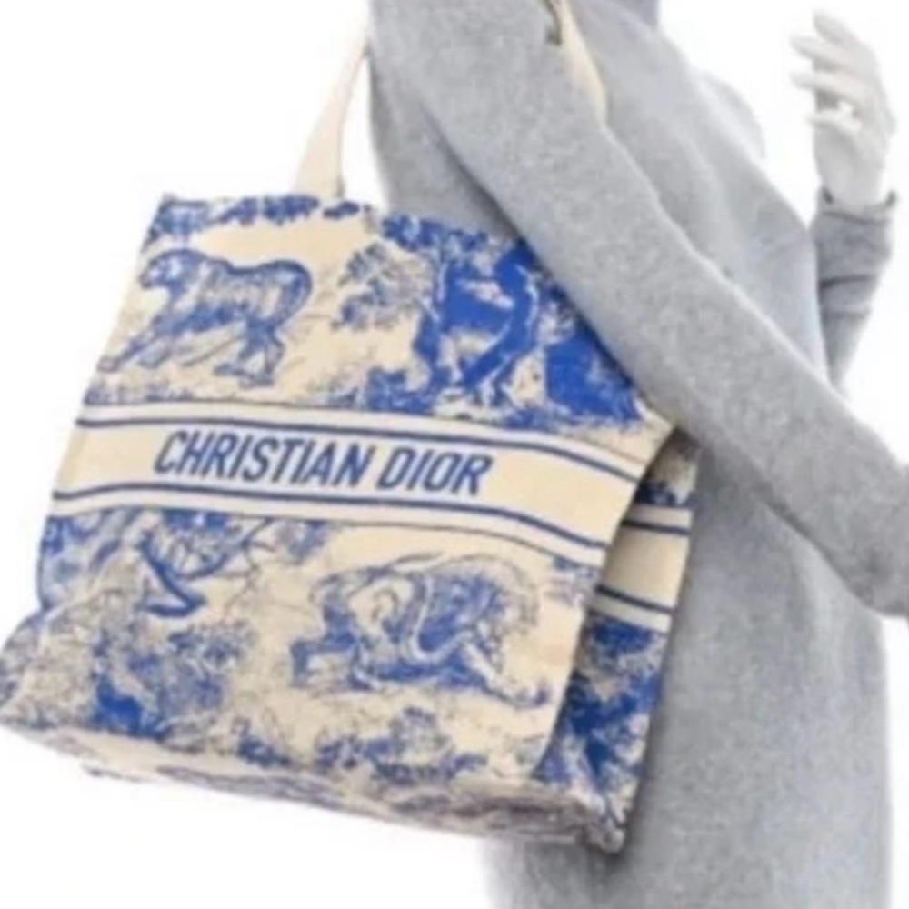 CHRISTIAN DIOR Beauty Diorivera BLUE STRAW TOTE - NIB - Picture 3 of 6